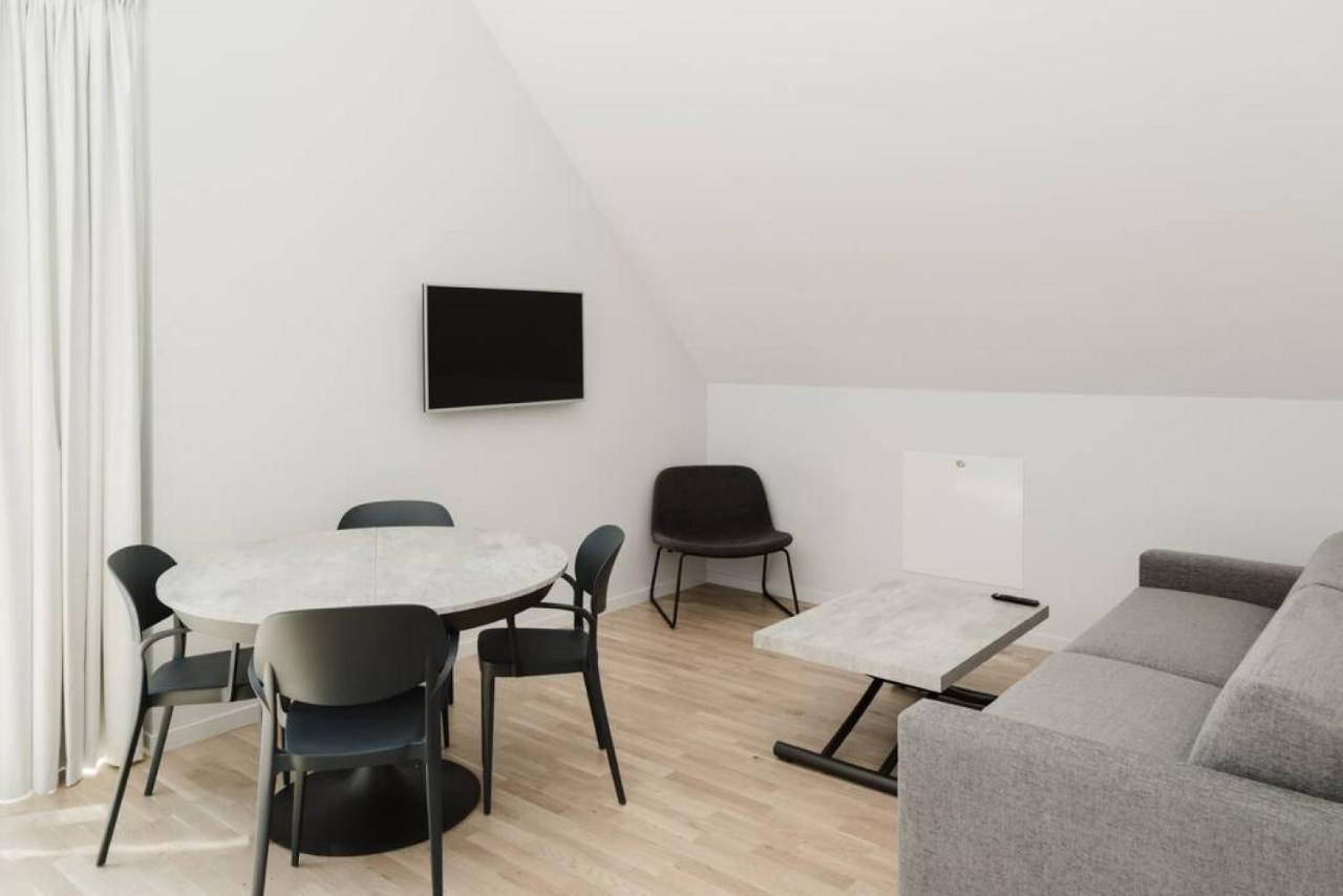 Sk67 Modern And Bright Loft With Free Parking Lejlighed Lidingö Eksteriør billede